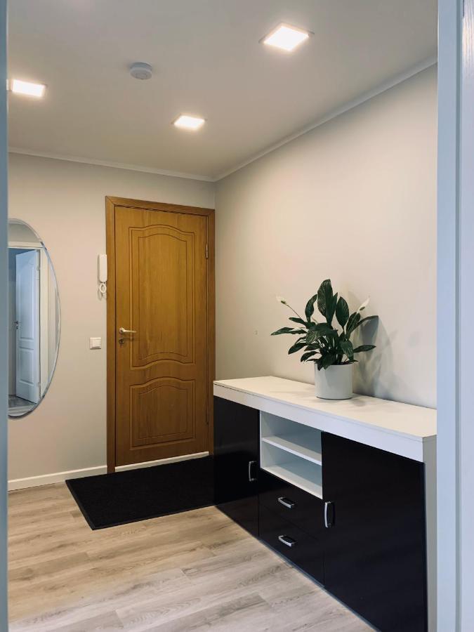You'Ll Love This Large Apartment! Free Parking! Tallinn Exterior photo